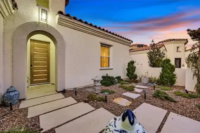 11824 Kingsbarns Court, Las Vegas, NV 89141 Front of Structure