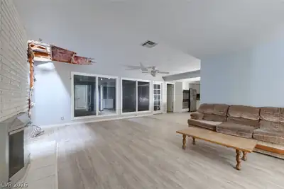 3260 North Heritage Way Living Room