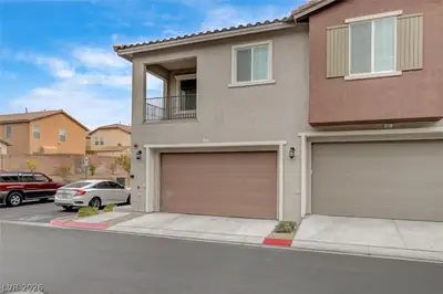 25 Barbara Lane 82 