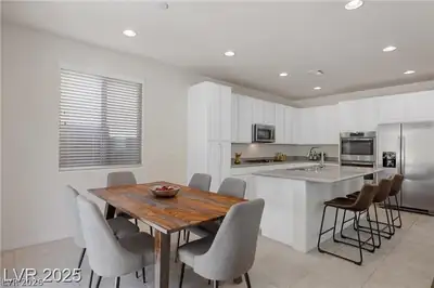 12521 Lylan Ridge Street Kitchen