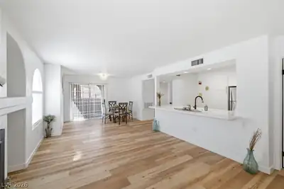 7950 West Flamingo Road 1187 Living Room
