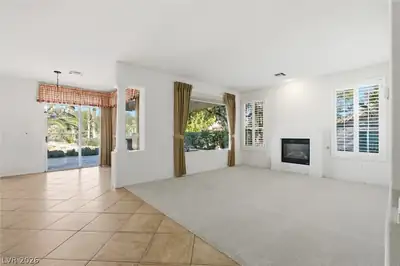 10356 Luna Magico Avenue Living Room