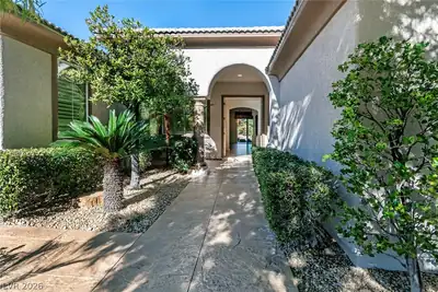 10356 Luna Magico Avenue Entry