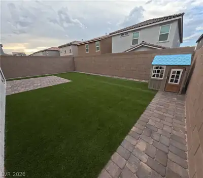 7024 Cottage Vista Avenue, Las Vegas, NV 89113 Yard