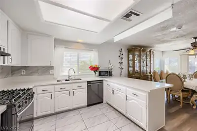 3956 Green Leaf Drive, Las Vegas, NV 89120 Kitchen