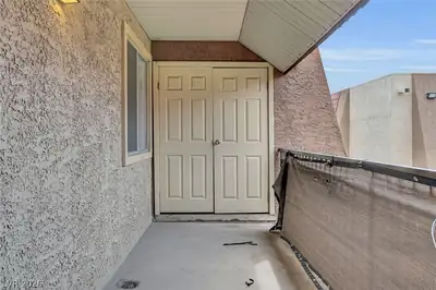 4340 Sandy River Drive 84 Patio