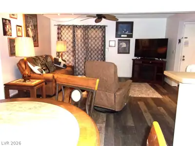 3720 Desert Marina Drive 33 Living Room