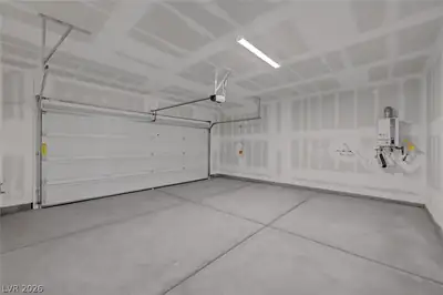 7086 Parkallen Avenue, Las Vegas, NV 89113 Garage