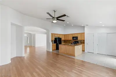 8598 Waterford Bend Street, Las Vegas, NV 89123 Kitchen