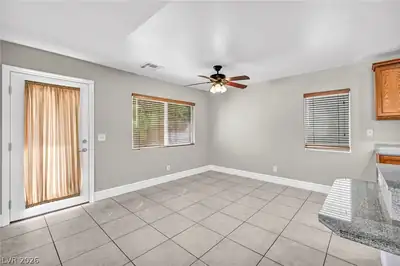 224 Dog Leg Drive Dining Area