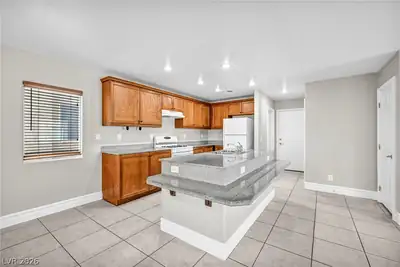 224 Dog Leg Drive Kitchen