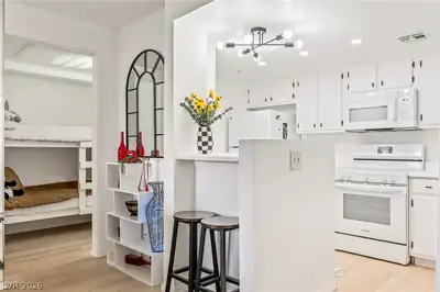 3550 Bay Sands Drive 1031 Kitchen