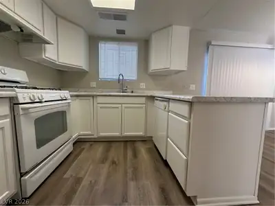 181 Bel Port Drive 184 Kitchen