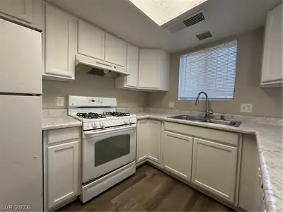 181 Bel Port Drive 184 Kitchen
