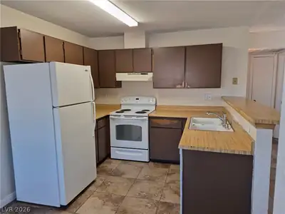 2664 Bryandouglas Drive B Kitchen