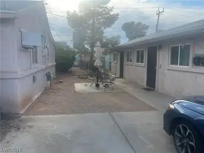 1805 Moser Drive, Henderson, NV 89011 Yard