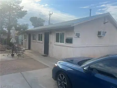 1805 Moser Drive, Henderson, NV 89011 Front of Structure