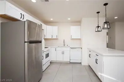 737 Rock Springs Drive 201 Kitchen