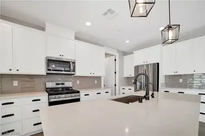 36 Stone Bluff Lane, Henderson, NV 89011 Kitchen