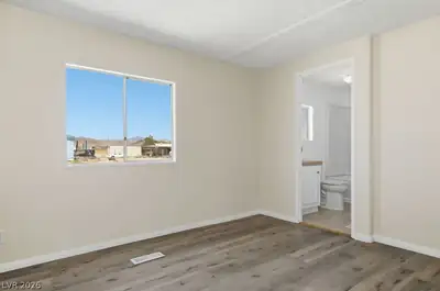 4550 West Horn Road Primary Bedroom