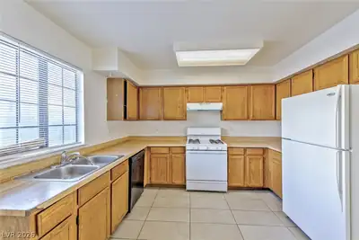 7030 Burcot Avenue K113 Kitchen