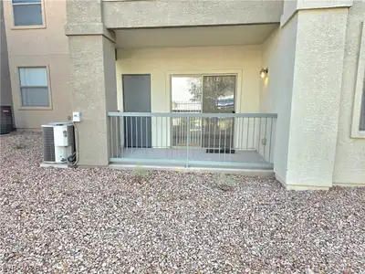 8000 West Badura Avenue 1047 Patio