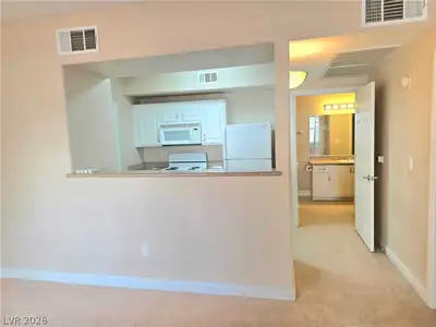 8000 West Badura Avenue 1047 Kitchen