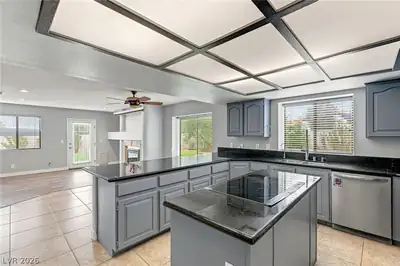 2638 Douglas Circle, Henderson, NV 89074 Kitchen