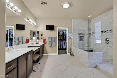 1659 Flores Lane Primary Bathroom