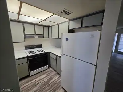 4232 Kona Coast Way, Las Vegas, NV 89121 Kitchen