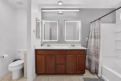 8432 Alder Rain Street Primary Bathroom