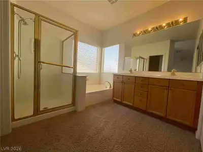 8875 Sanibel Shore Avenue, Las Vegas, NV 89147 Primary Bathroom