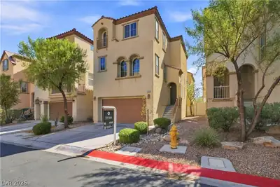 10590 Longoria Garden Street Las Vegas, NV 89141