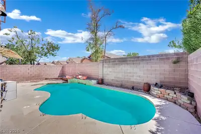 5655 Crowbush Cove Place, Las Vegas, NV 89122 Pool