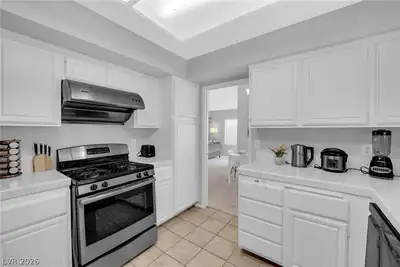 6719 Wayburn Way, Las Vegas, NV 89103 Kitchen
