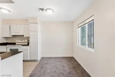 2601 Cedar Avenue Dining Area
