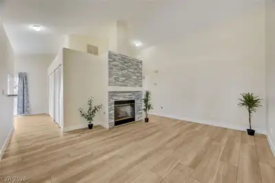 1632 North Torrey Pines Drive 101 Las Vegas, NV 89108