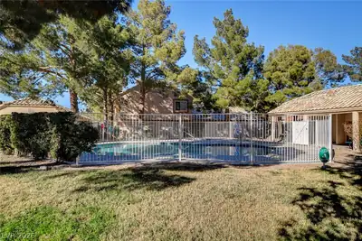 1632 North Torrey Pines Drive 101 Pool