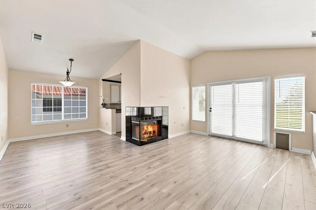 5201 South Torrey Pines Drive 1244