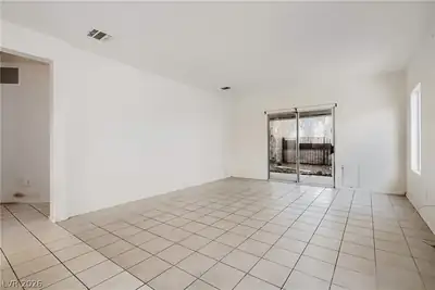 1395 Kapelle Street Living Room