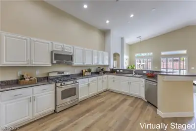 5924 Bullboat Court, North Las Vegas, NV 89031 Kitchen