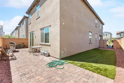 8439 Cabirolera Avenue, Las Vegas, NV 89149 Yard
