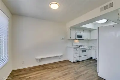 4375 SPENCER Street, Las Vegas, NV 89119 Kitchen