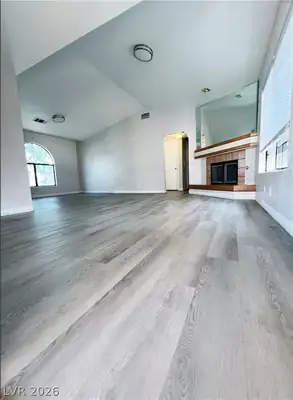1405 Santa Margarita Street E Living Room