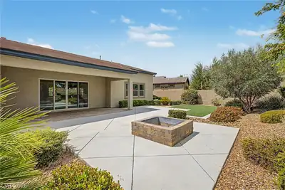 7132 Shire Ridge Avenue, Las Vegas, NV 89131 Patio