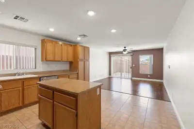 5009 Lone Wolf Avenue, Las Vegas, NV 89131 Kitchen