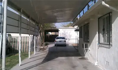233 North 19th Street Parking