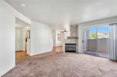 698 South Racetrack Road 1512 Living Room