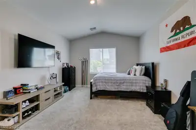 4333 Panoramic View Avenue Primary Bedroom