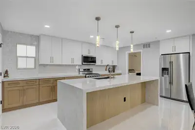3212 Jevonda Avenue, Henderson, NV 89044 Kitchen